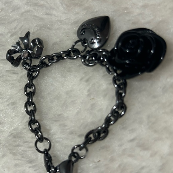 COPY - Juicy Couture Mini Lip Gloss Bracelet - Picture 4 of 6